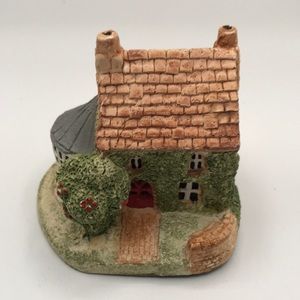Granny Smiths Cottage Old World Treasure